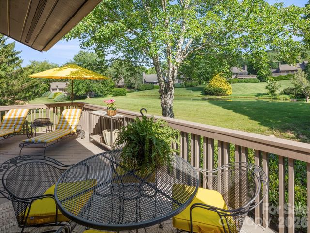 20 Clubside Drive, Asheville, NC 28804