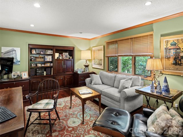 20 Clubside Drive, Asheville, NC 28804