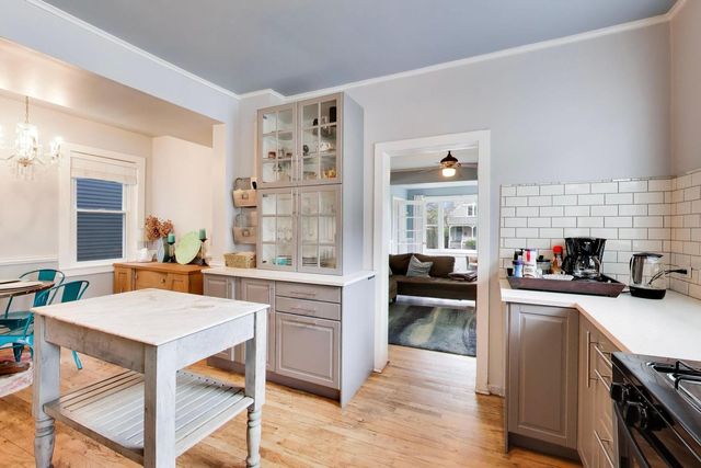 1028 Ashland Avenue, Evanston, IL 60202