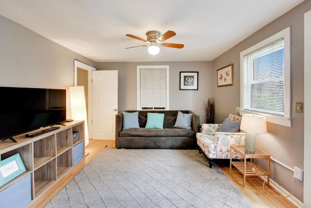 1028 Ashland Avenue, Evanston, IL 60202