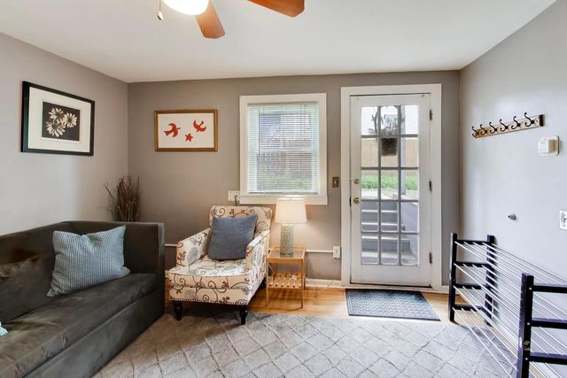 1028 Ashland Avenue, Evanston, IL 60202