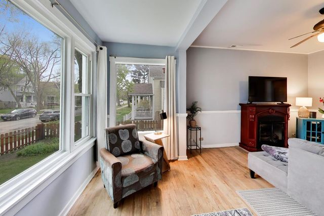 1028 Ashland Avenue, Evanston, IL 60202