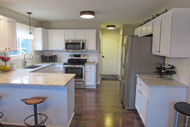 617 Turnbull Street, Lapeer, MI 48446