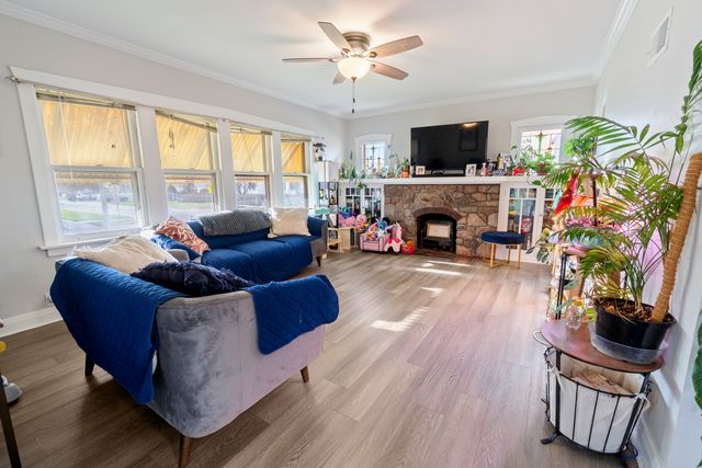 719 N 14th Avenue, Melrose Park, IL 60160