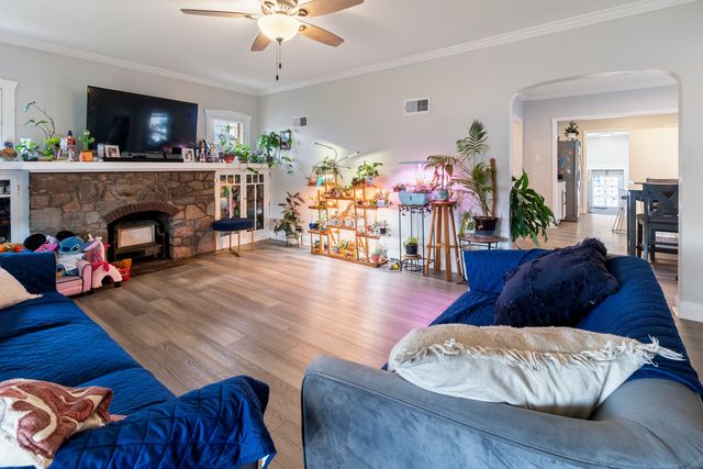 719 N 14th Avenue, Melrose Park, IL 60160