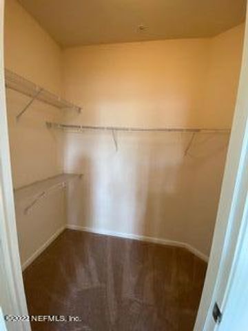 8290 GATE Parkway W 102, Jacksonville, FL 32216