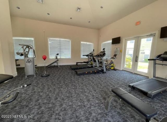 8290 GATE Parkway W 102, Jacksonville, FL 32216