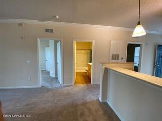 8290 GATE Parkway W 102, Jacksonville, FL 32216