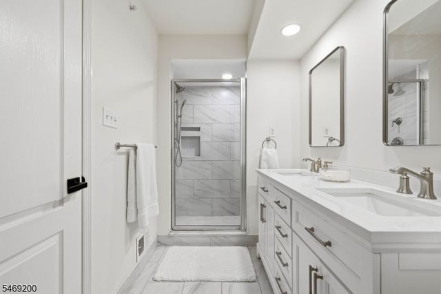 105 ROSELAND AVENUE 1501, Caldwell Boro Twp., NJ 07006