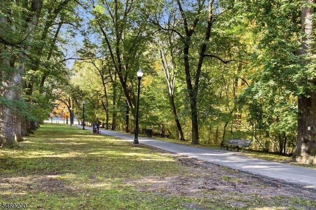 105 ROSELAND AVENUE 1501, Caldwell Boro Twp., NJ 07006