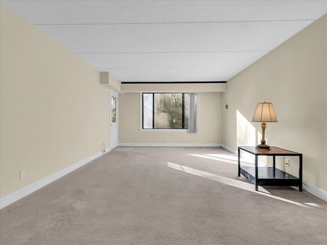 1500 Worcester Rd 221, Framingham, MA 01702