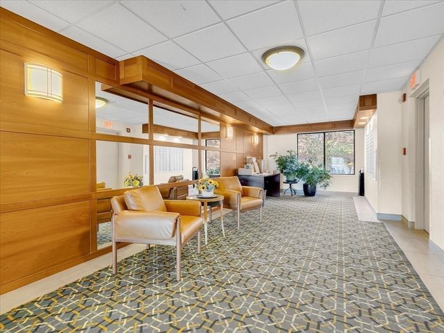 1500 Worcester Rd 221, Framingham, MA 01702