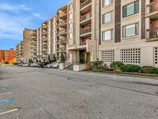 1500 Worcester Rd 221, Framingham, MA 01702