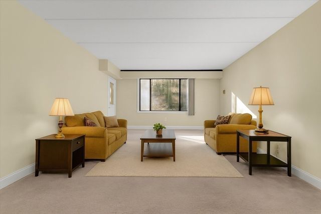 1500 Worcester Rd 221, Framingham, MA 01702