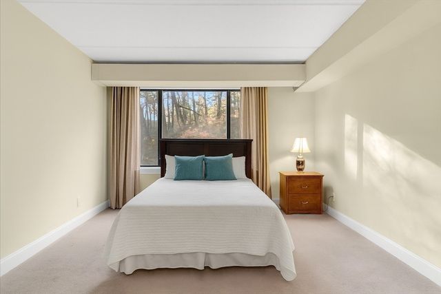 1500 Worcester Rd 221, Framingham, MA 01702