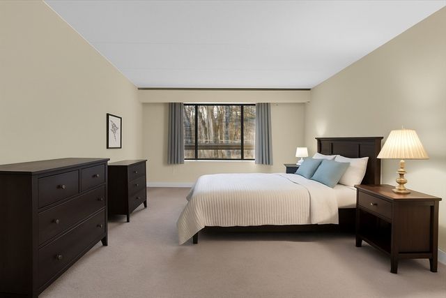 1500 Worcester Rd 221, Framingham, MA 01702