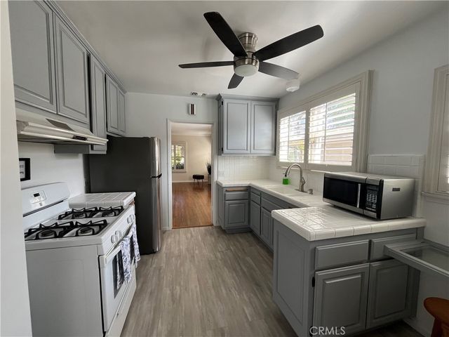 2440 Queensberry Road, Pasadena, CA 91104