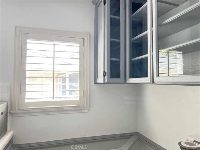 2440 Queensberry Road, Pasadena, CA 91104