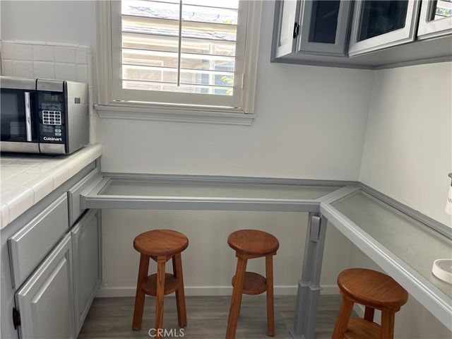 2440 Queensberry Road, Pasadena, CA 91104