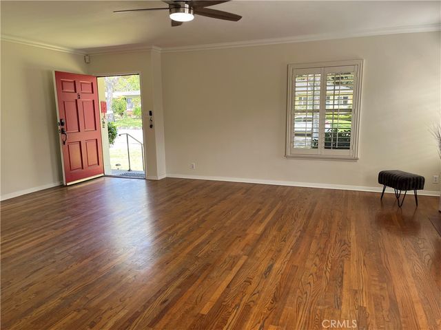 2440 Queensberry Road, Pasadena, CA 91104