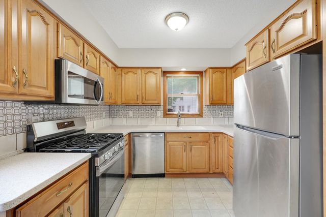 129 W 33rd Street, Minneapolis, MN 55408