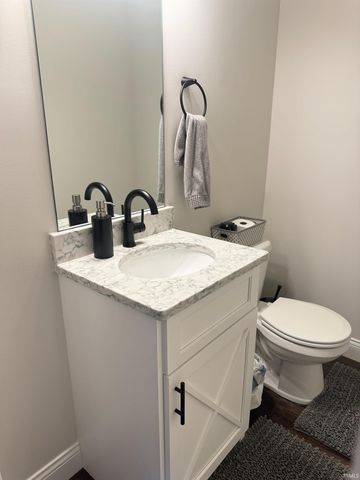 752 E Holland Drive, Bloomington, IN 47401