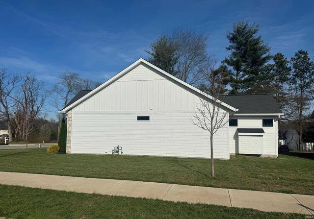 752 E Holland Drive, Bloomington, IN 47401