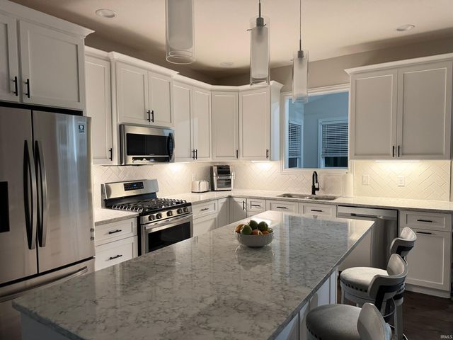 752 E Holland Drive, Bloomington, IN 47401