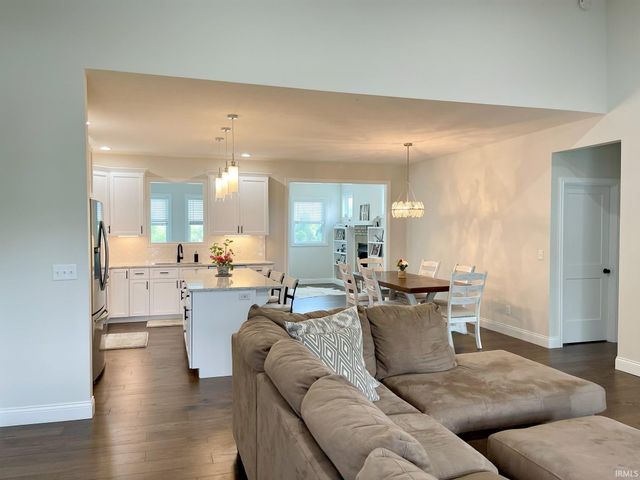 752 E Holland Drive, Bloomington, IN 47401