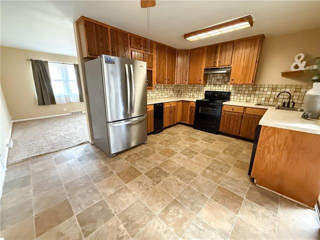 10708 Indiana Avenue, Kansas City, MO 64137