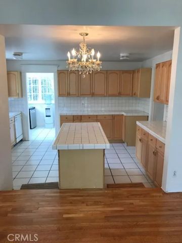 1624 S Gramercy, Los Angeles, CA 90019