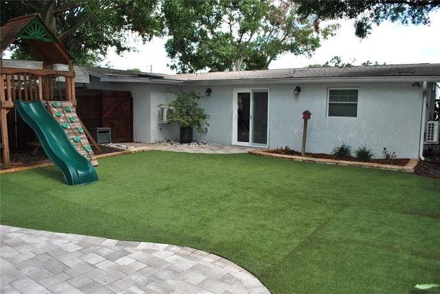 670 42ND AVENUE NE, St Petersburg, FL 33703