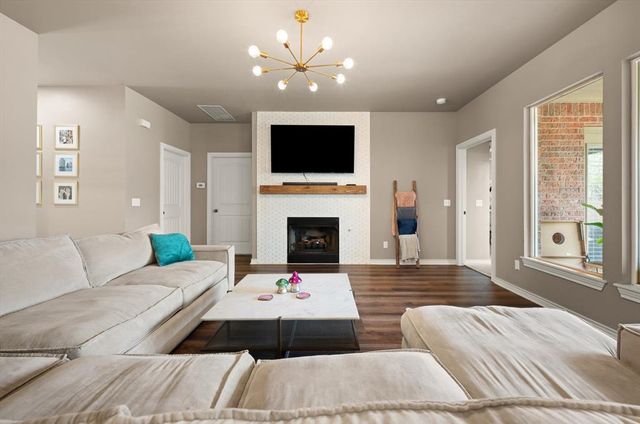 5714 W 8th Court, Stillwater, OK 74074