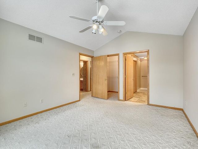 8746 Baxter Way, Inver Grove Heights, MN 55076