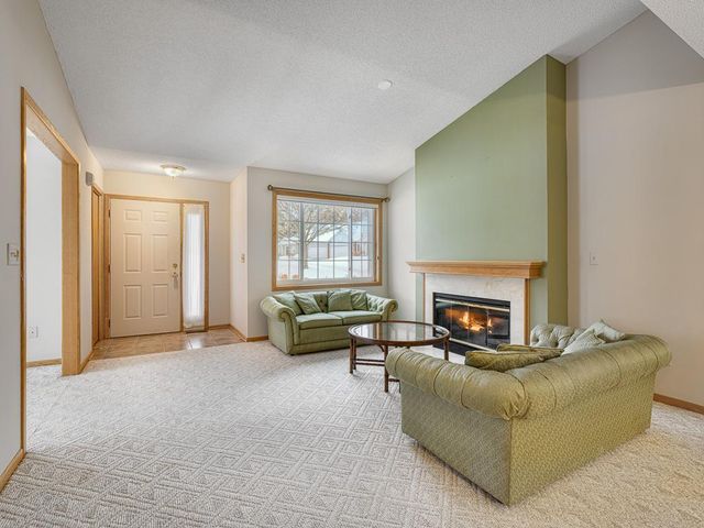 8746 Baxter Way, Inver Grove Heights, MN 55076