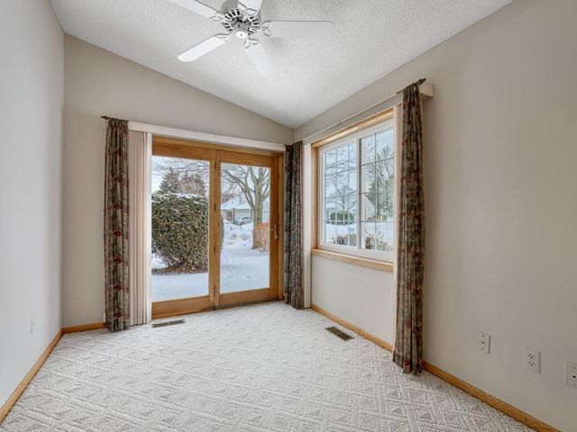 8746 Baxter Way, Inver Grove Heights, MN 55076
