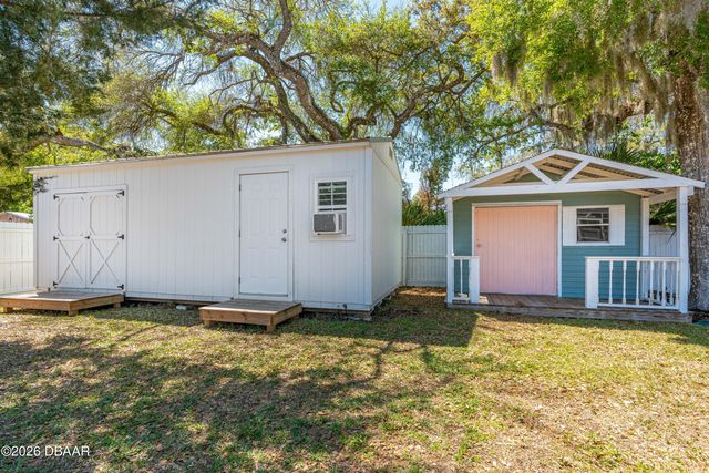 816 S Myrtle Avenue, New Smyrna Beach, FL 32168