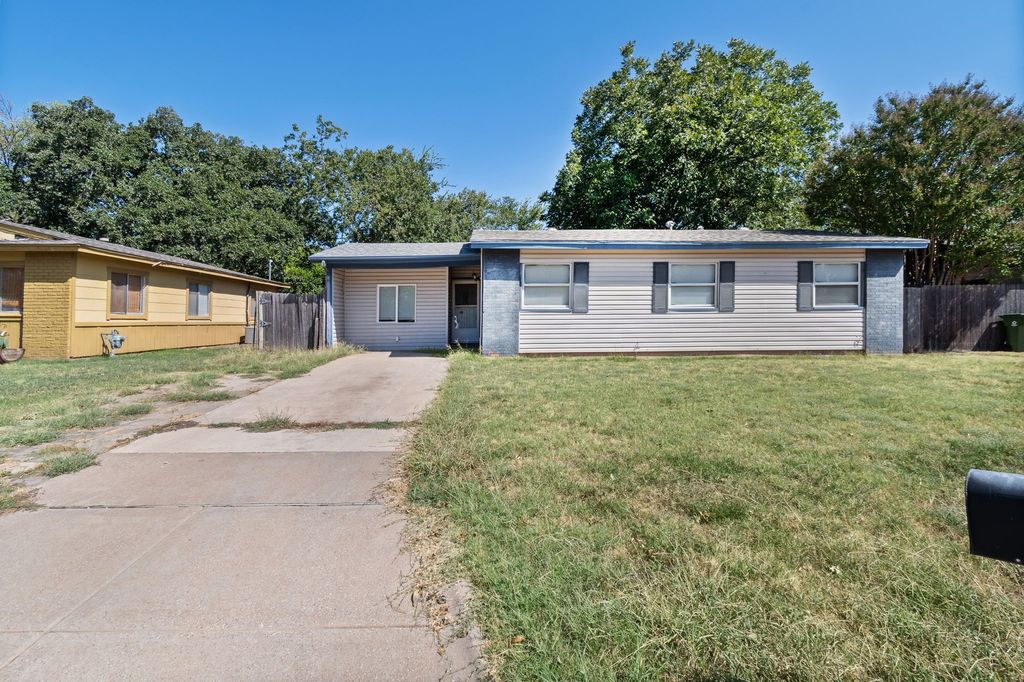 756 Thomas Avenue, Hurst, TX 76053 — exterior