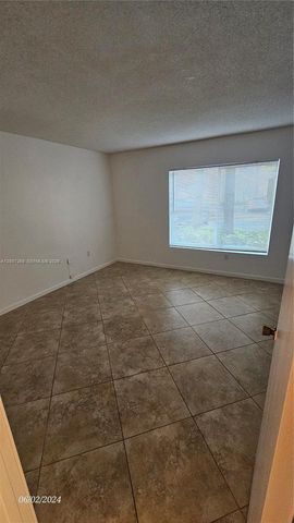 815 W Boynton Beach Blvd 14-102, Boynton Beach, FL 33426
