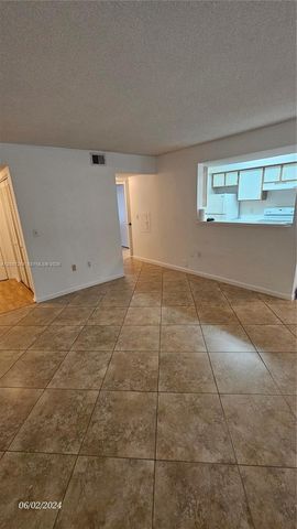 815 W Boynton Beach Blvd 14-102, Boynton Beach, FL 33426
