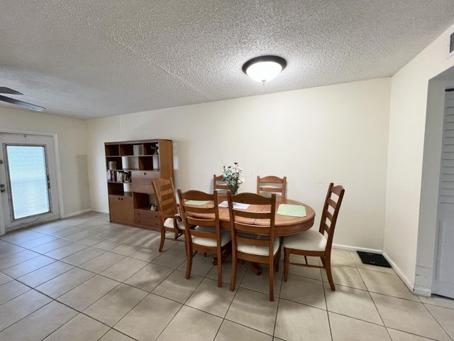 4023 Berkshire B 4023, Deerfield Beach, FL 33442