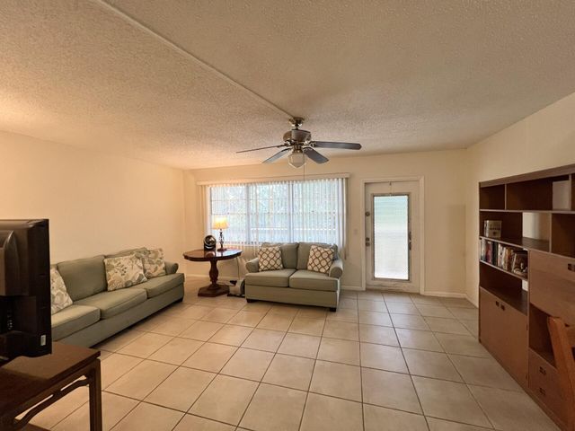 4023 Berkshire B 4023, Deerfield Beach, FL 33442