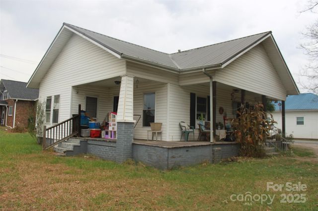 122 Dillashaw Drive, Forest City, NC 28043