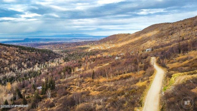 L1-2 B1 Echo Hills, Anchorage, AK 99516