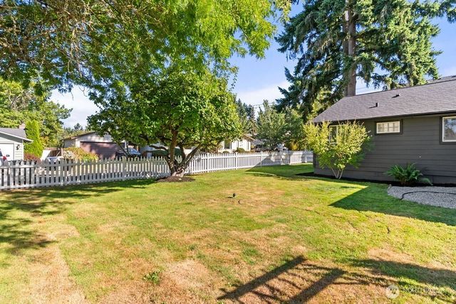 6226 NE 198th Street, Kenmore, WA 98028