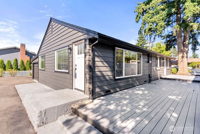 6226 NE 198th Street, Kenmore, WA 98028