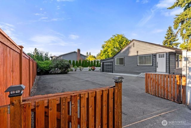 6226 NE 198th Street, Kenmore, WA 98028