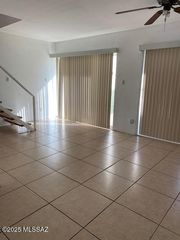 1439 S Jones Blvd Apt D5, Tucson, AZ 85713