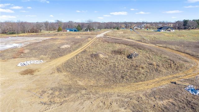 13575 White Oak Road, Fayetteville, AR 72704