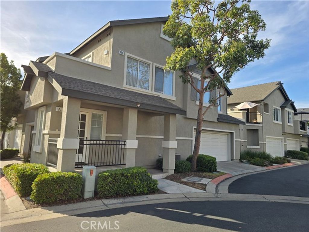 3317 E Metcalf Circle, Orange, CA 92869